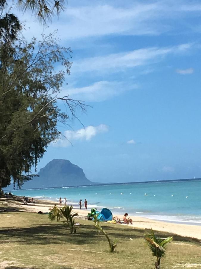 Wolmar Beach Suite Flic en Flac Bagian luar foto